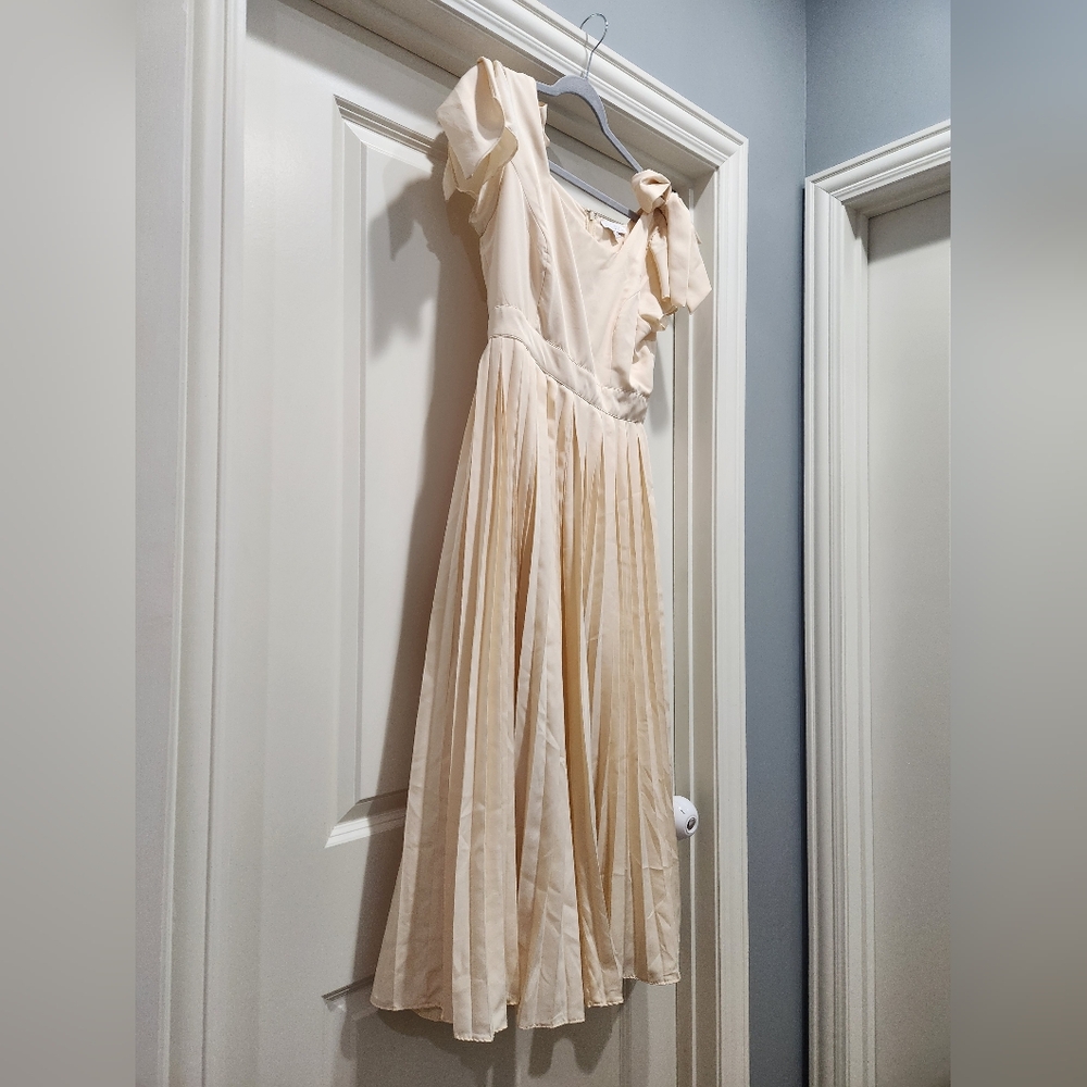Ivy City Co Cream Dress